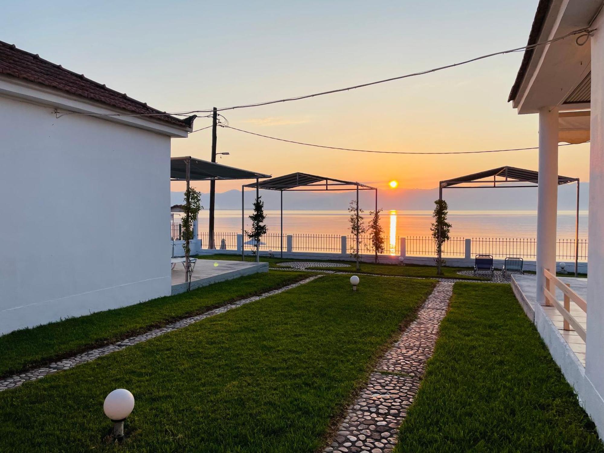 Seaside Bungalows Petalídhion Buitenkant foto